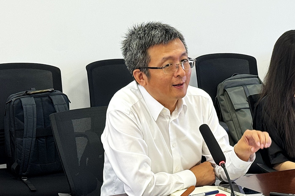 8.8萊茵簽約 夏波.jpg