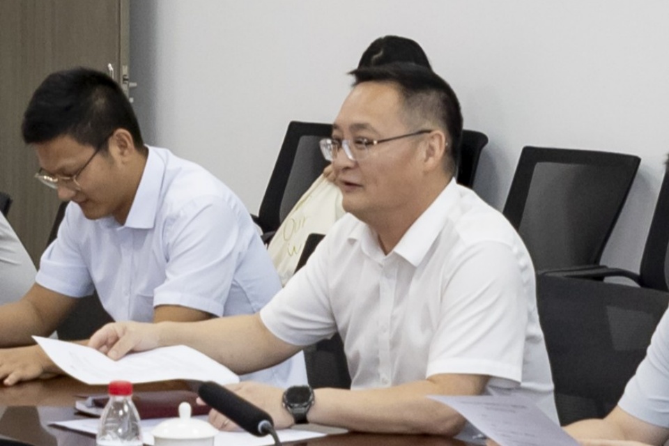 8.8萊茵簽約 黃曉東.jpg